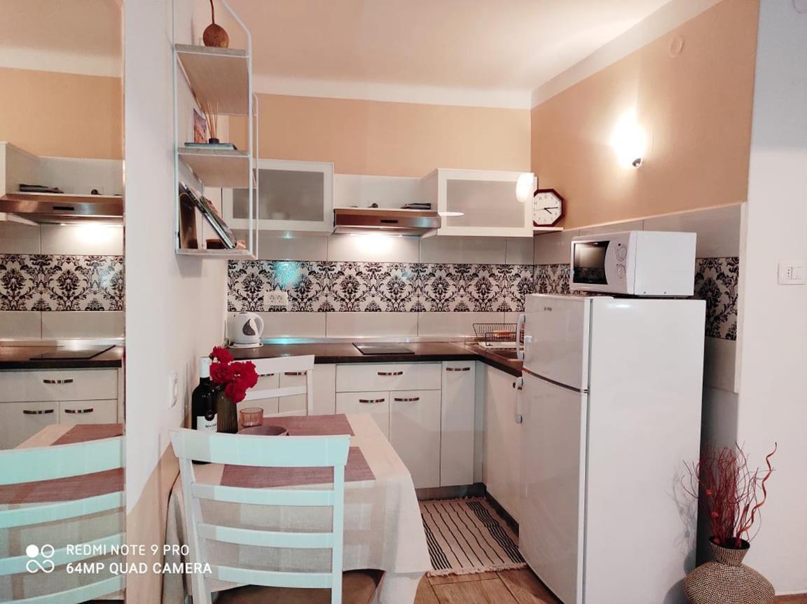 Nice Apartment In The City Center Rovinj Extérieur photo