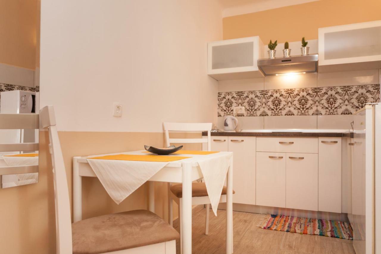 Nice Apartment In The City Center Rovinj Extérieur photo